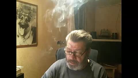 Snapshot of erwin1966 chatting on 02-08-25, 01:11 Erwins room welcome sound on online show from 02-08-25, 01:11