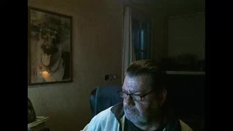 Snapshot of erwin1966 chatting on 03-09-25, 06:00 Erwins room welcome sound on online show from 03-09-25, 06:00