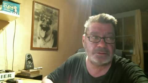 Snapshot of erwin1966 chatting on 07-26-26, 12:41 Erwins room welcome sound on online show from 07-26-26, 12:41
