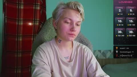 Snapshot of esajukyy chatting on 01-02-25, 03:40 esajukyy online show from 01-02-25, 03:40