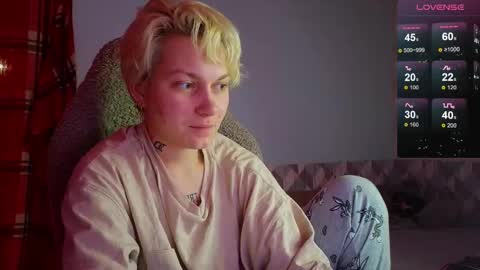 Snapshot of esajukyy chatting on 02-07-25, 02:37 esajukyy online show from 02-07-25, 02:37