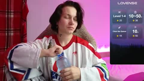 Snapshot of esajukyy chatting on 09-16-25, 10:49 esajukyy online show from 09-16-25, 10:49