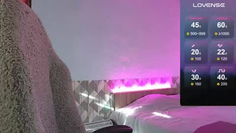 Snapshot of esajukyy chatting on 10-25-25, 05:04 esajukyy online show from 10-25-25, 05:04