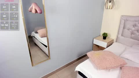 Escarlet online show from 02-19-26, 01:51