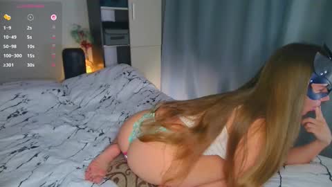 Esenia online show from 09-17-25, 06:09