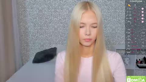 Snapshot of eshcka chatting on 10-17-25, 04:48 Megan and Brad online show from 10-17-25, 04:48