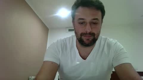 Snapshot of esibizionista_91 chatting on 12-22-25, 05:54 esibizionista 91 online show from 12-22-25, 05:54