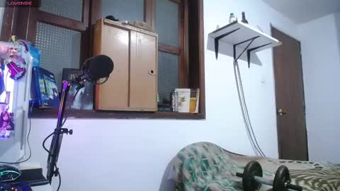 Snapshot of esjrobles chatting on 12-06-24, 02:57 Esteban online show from 12-06-24, 02:57