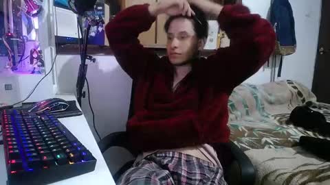 Snapshot of esjrobles chatting on 01-28-25, 07:43 Esteban online show from 01-28-25, 07:43