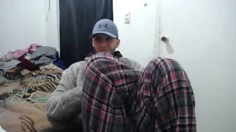 Snapshot of esjrobles chatting on 09-19-25, 11:11 Esteban online show from 09-19-25, 11:11