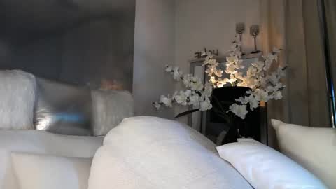 Esther online show from 03-12-25, 12:53