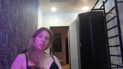 Snapshot of esma347866 chatting on 07-13-26, 07:49 esma347866 online show from 07-13-26, 07:49