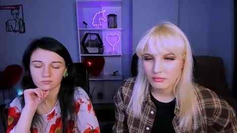 esma_shine online show from 11-24-25, 08:08