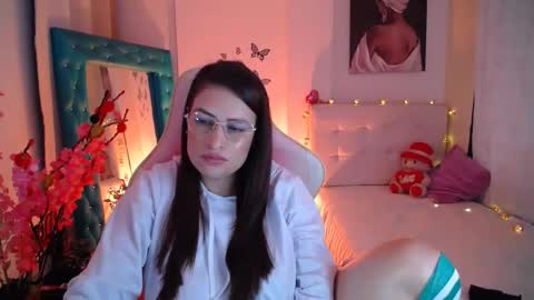 Esmeralda online show from 02-25-25, 02:00