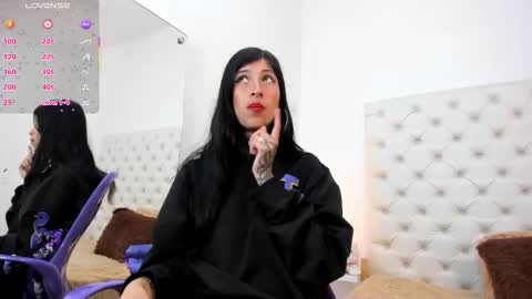 Snapshot of esmeralda_06 chatting on 03-12-26, 02:56 esmeralda online show from 03-12-26, 02:56