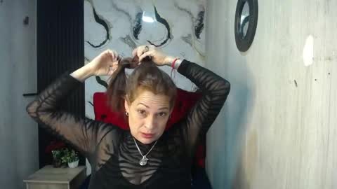 Snapshot of esmeralda_black chatting on 05-06-26, 03:13 esmeralda black online show from 05-06-26, 03:13