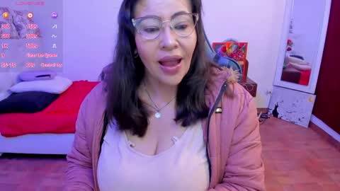 Snapshot of esmeralda_milf1 chatting on 05-17-26, 02:02 esme online show from 05-17-26, 02:02
