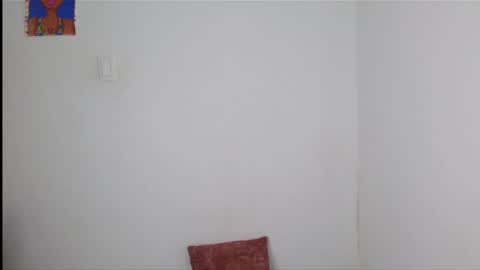 Snapshot of esmeralda_parck chatting on 02-16-25, 03:48 Esmeralda parck online show from 02-16-25, 03:48