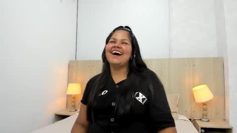 Esmeralda online show from 11-24-25, 07:13