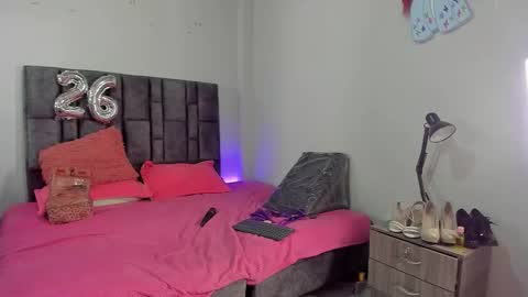 Perla online show from 03-26-26, 08:14