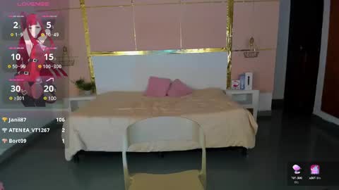 Snapshot of esmeraldalindsey chatting on 01-14-25, 09:35 ESMERALDA online show from 01-14-25, 09:35