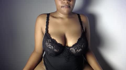 Esme online show from 05-10-26, 11:15