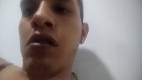 esneyderhenao20 online show from 04-19-26, 06:02