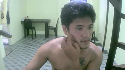 Snapshot of esoteric061299 chatting on 11-28-25, 05:10 esoteric061299 online show from 11-28-25, 05:10