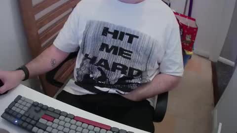 Snapshot of essex_wild chatting on 01-06-26, 09:18 Morph online show from 01-06-26, 09:18