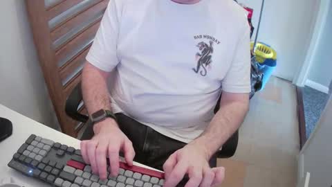 Snapshot of essex_wild chatting on 01-16-26, 03:05 Morph online show from 01-16-26, 03:05