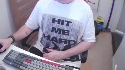 Snapshot of essex_wild chatting on 01-18-26, 08:45 Morph online show from 01-18-26, 08:45