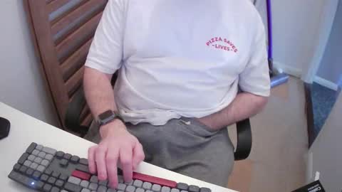 Snapshot of essex_wild chatting on 02-18-26, 10:00 Morph online show from 02-18-26, 10:00