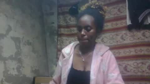 estanie online show from 09-27-25, 07:52