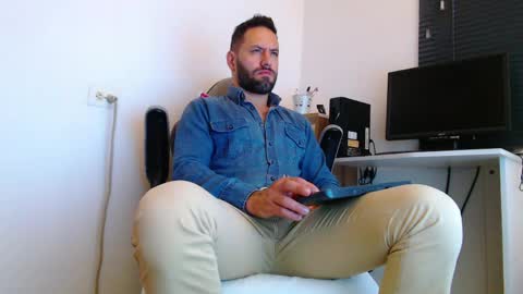 esteban online show from 04-03-26, 04:05