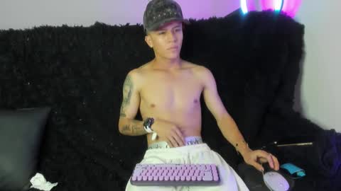 Snapshot of esteban__777 chatting on 02-12-26, 03:01 esteban__777 online show from 02-12-26, 03:01