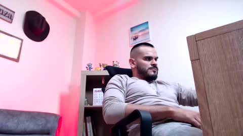 Esteban Fernandez online show from 03-19-26, 03:43