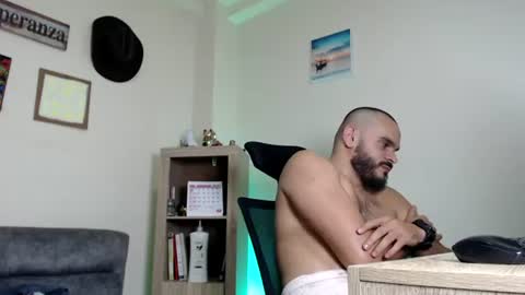 Snapshot of esteban_fer chatting on 06-15-26, 09:22 Esteban Fernandez online show from 06-15-26, 09:22