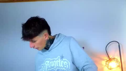 Esteban independent model online show from 11-04-25, 11:42