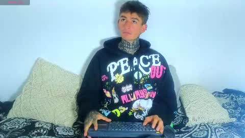 Esteban independent model online show from 07-01-26, 06:51