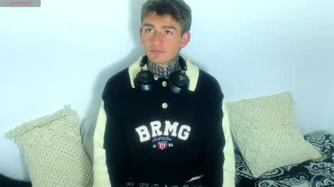 Esteban independent model online show from 07-04-26, 07:53