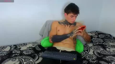 Esteban independent model online show from 07-15-26, 08:14