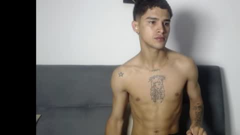 Snapshot of estebanjm22 chatting on 05-27-26, 10:56 Esteban online show from 05-27-26, 10:56