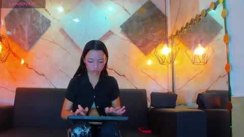 Snapshot of esteisy_blessed chatting on 06-16-26, 05:04 esteisy_blessed online show from 06-16-26, 05:04