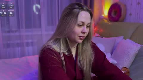 Snapshot of estella_elwood chatting on 05-12-26, 06:16 Estella online show from 05-12-26, 06:16