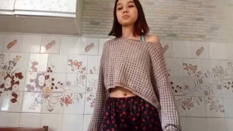 Snapshot of estellekirbo chatting on 03-19-26, 01:15 estellekirbo online show from 03-19-26, 01:15