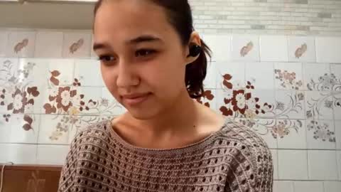 Snapshot of estellekirbo chatting on 03-21-26, 01:05 estellekirbo online show from 03-21-26, 01:05