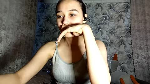Snapshot of estellekirbo chatting on 04-02-26, 01:09 estellekirbo online show from 04-02-26, 01:09