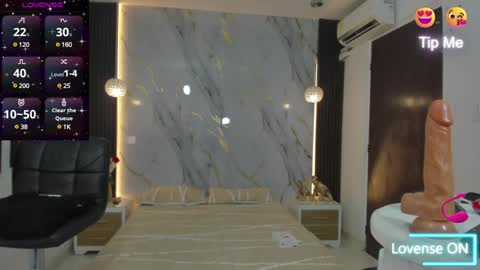 Estephany online show from 12-16-24, 09:41