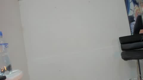 Estephany online show from 01-04-25, 02:46