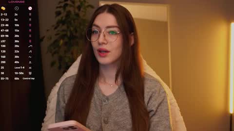 Ester online show from 11-17-25, 01:11